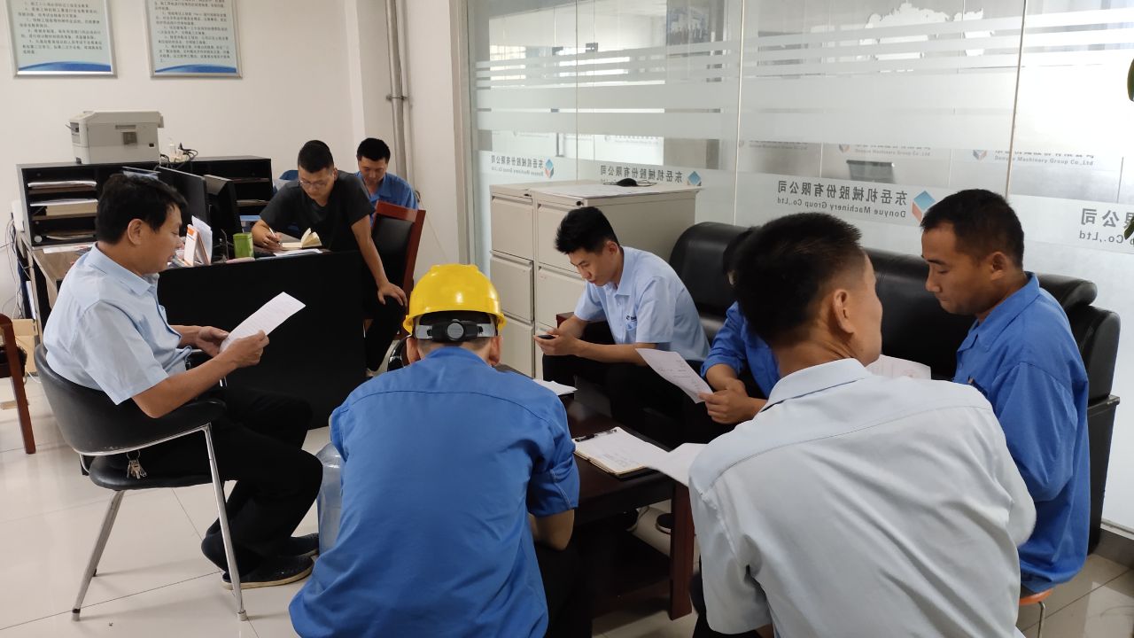 東岳機(jī)械安環(huán)外聯(lián)中心召開(kāi)防汛應(yīng)急會(huì)議 東岳機(jī)械安環(huán)外聯(lián)中心召開(kāi)防汛應(yīng)急會(huì)議