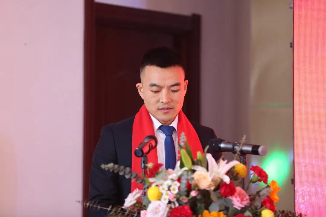 【同心同向-聚力同行】東岳機(jī)械2021年終表彰盛典暨2022年開工動(dòng)員大會圓滿舉行 【同心同向-聚力同行】東岳機(jī)械2021年終表彰盛典暨2022年開工動(dòng)員大會圓滿舉行